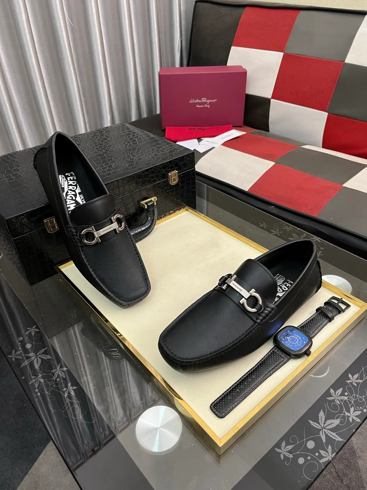 Men's shoes 💰560⌚️⌚️ Ferragamo [Ferragamo] new high-end quality framed shoes. The style is luxurious and elegant, with equal emphasis on practicality and style. We pay special attention to quality and details. The shoe last leather, workmanship and comfort are not inferior! Material: Imported first-layer soft cowhide leather upper ➕Genuine leather lining, code number: 38-446️⃣colors available